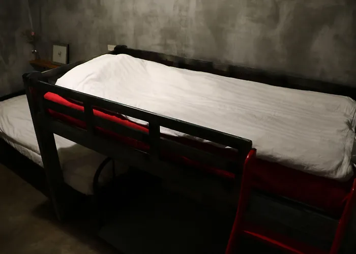 Twotwo House 2*